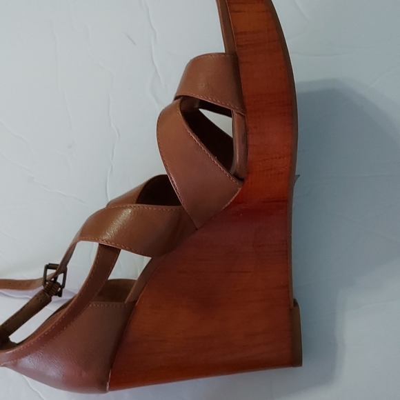 Lucky Brand Strappy Platform Wedge Size 8 M/38,Tan - Picture 13 of 16